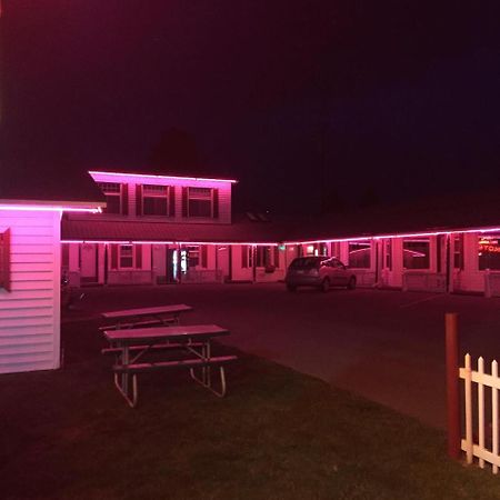 Trail Riders Motel Granby Dış mekan fotoğraf